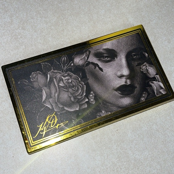🆕🖤KAT VON D: 10th ANNIVERSARY PALETTE - Picture 8 of 9